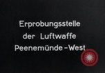 Standbild FI103 fliegende Bombe V-1 Peenemunde Deutschland, 1942, aus Sekunde 4 historischem Filmmaterial Videoclip 65675030689