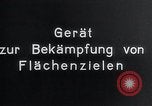 Standbild FI103 fliegende Bombe V-1 Peenemunde Deutschland, 1942, aus Sekunde 18 historischem Filmmaterial Videoclip 65675030689