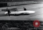 Standbild FI103 fliegende Bombe V-1 Peenemunde Deutschland, 1942, aus Sekunde 47 historischem Filmmaterial Videoclip 65675030689