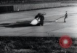 Standbild FI103 fliegende Bombe V-1 Peenemunde Deutschland, 1942, aus Sekunde 56 historischem Filmmaterial Videoclip 65675030689