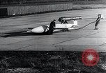 Standbild FI103 fliegende Bombe V-1 Peenemunde Deutschland, 1942, aus Sekunde 59 historischem Filmmaterial Videoclip 65675030689