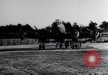 Immagine di Fi103 V-1 battenti bomba rilascio dell'antenna Peenemunde Germania, 1942, secondo 14 filmato di repertorio 65675030692