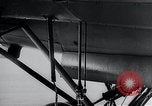 Immagine di Fi103 V-1 battenti bomba rilascio dell'antenna Peenemunde Germania, 1942, secondo 18 filmato di repertorio 65675030692