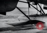 Immagine di Fi103 V-1 battenti bomba rilascio dell'antenna Peenemunde Germania, 1942, secondo 24 filmato di repertorio 65675030692