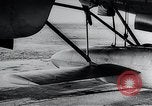 Immagine di Fi103 V-1 battenti bomba rilascio dell'antenna Peenemunde Germania, 1942, secondo 25 filmato di repertorio 65675030692