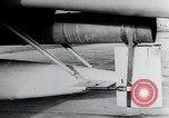 Immagine di Fi103 V-1 battenti bomba rilascio dell'antenna Peenemunde Germania, 1942, secondo 36 filmato di repertorio 65675030692