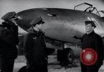 Immagine di ME-262 aereo a getto di apparecchiature di comunicazione Germania, 1944, secondo 9 filmato di repertorio 65675030711