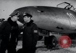 Immagine di ME-262 aereo a getto di apparecchiature di comunicazione Germania, 1944, secondo 15 filmato di repertorio 65675030711