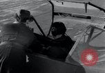 Immagine di ME-262 aereo a getto di apparecchiature di comunicazione Germania, 1944, secondo 30 filmato di repertorio 65675030711