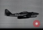 Immagine di ME-262 aereo volo di formazione Germania, 1943, secondo 24 filmato di repertorio 65675030713