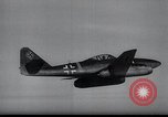 Immagine di ME-262 aereo volo di formazione Germania, 1943, secondo 29 filmato di repertorio 65675030713