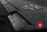 Standbild ME-262 Flugzeuge Flug und Landung Deutschland, 1943, aus Sekunde 9 historischem Filmmaterial Videoclip 65675030714