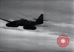 Standbild ME-262 Flugzeuge Flug und Landung Deutschland, 1943, aus Sekunde 43 historischem Filmmaterial Videoclip 65675030714