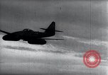 Standbild ME-262 Flugzeuge Flug und Landung Deutschland, 1943, aus Sekunde 44 historischem Filmmaterial Videoclip 65675030714