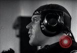 Standbild ME-262 Flugzeuge Flug und Landung Deutschland, 1943, aus Sekunde 62 historischem Filmmaterial Videoclip 65675030714