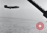 Image B-24 bombardiers lourds Rangoon Birmanie, 1943, de la seconde 36 séquences d'archives historiques vidéo 65675030717