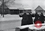 Standbild block Häuser Ostfront europäischen Theater, 1942, aus Sekunde 26 historischem Filmmaterial Videoclip 65675030722