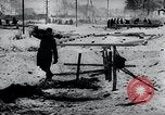 Standbild block Häuser Ostfront europäischen Theater, 1942, aus Sekunde 46 historischem Filmmaterial Videoclip 65675030722