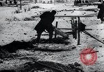 Standbild block Häuser Ostfront europäischen Theater, 1942, aus Sekunde 50 historischem Filmmaterial Videoclip 65675030722
