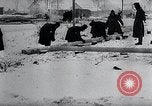 Standbild block Häuser Ostfront europäischen Theater, 1942, aus Sekunde 55 historischem Filmmaterial Videoclip 65675030722