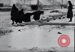 Standbild block Häuser Ostfront europäischen Theater, 1942, aus Sekunde 61 historischem Filmmaterial Videoclip 65675030722