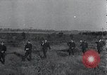 Standbild block Häuser Ostfront europäischen Theater, 1942, aus Sekunde 58 historischem Filmmaterial Videoclip 65675030724
