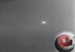 Standbild FI103 fliegende Bombe Deutschland, 1942, aus Sekunde 13 historischem Filmmaterial Videoclip 65675030742
