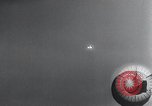 Standbild FI103 fliegende Bombe Deutschland, 1942, aus Sekunde 15 historischem Filmmaterial Videoclip 65675030742