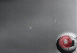 Standbild FI103 fliegende Bombe Deutschland, 1942, aus Sekunde 26 historischem Filmmaterial Videoclip 65675030742