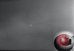 Standbild FI103 fliegende Bombe Deutschland, 1942, aus Sekunde 43 historischem Filmmaterial Videoclip 65675030742