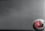 Standbild FI103 fliegende Bombe Deutschland, 1942, aus Sekunde 50 historischem Filmmaterial Videoclip 65675030742