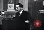 Immagine di Joseph Goebbels e Adolf Hitler Berlino Germania, 1933, secondo 13 filmato di repertorio 65675030759