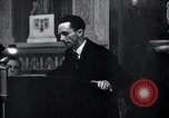 Immagine di Joseph Goebbels e Adolf Hitler Berlino Germania, 1933, secondo 19 filmato di repertorio 65675030759