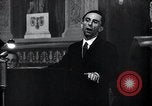 Immagine di Joseph Goebbels e Adolf Hitler Berlino Germania, 1933, secondo 24 filmato di repertorio 65675030759