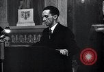 Immagine di Joseph Goebbels e Adolf Hitler Berlino Germania, 1933, secondo 26 filmato di repertorio 65675030759