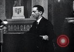 Immagine di Joseph Goebbels e Adolf Hitler Berlino Germania, 1933, secondo 27 filmato di repertorio 65675030759