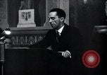 Immagine di Joseph Goebbels e Adolf Hitler Berlino Germania, 1933, secondo 33 filmato di repertorio 65675030759