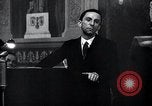 Immagine di Joseph Goebbels e Adolf Hitler Berlino Germania, 1933, secondo 43 filmato di repertorio 65675030759