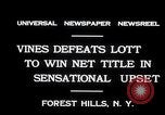 Immagine di Vigne sconfigge Lott in uomini singoli Tennis Championship match Forest Hills New York USA, 1931, secondo 3 filmato di repertorio 65675030764