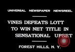 Immagine di Vigne sconfigge Lott in uomini singoli Tennis Championship match Forest Hills New York USA, 1931, secondo 6 filmato di repertorio 65675030764