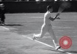 Immagine di Vigne sconfigge Lott in uomini singoli Tennis Championship match Forest Hills New York USA, 1931, secondo 35 filmato di repertorio 65675030764