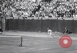 Immagine di Vigne sconfigge Lott in uomini singoli Tennis Championship match Forest Hills New York USA, 1931, secondo 37 filmato di repertorio 65675030764