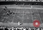 Immagine di Vigne sconfigge Lott in uomini singoli Tennis Championship match Forest Hills New York USA, 1931, secondo 46 filmato di repertorio 65675030764