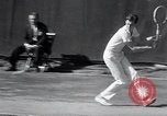 Immagine di Vigne sconfigge Lott in uomini singoli Tennis Championship match Forest Hills New York USA, 1931, secondo 53 filmato di repertorio 65675030764
