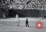 Immagine di Vigne sconfigge Lott in uomini singoli Tennis Championship match Forest Hills New York USA, 1931, secondo 57 filmato di repertorio 65675030764