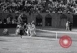Immagine di Vigne sconfigge Lott in uomini singoli Tennis Championship match Forest Hills New York USA, 1931, secondo 62 filmato di repertorio 65675030764
