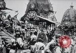 Immagine di Signore Vishnu carro processione Il Puri India, 1931, secondo 25 filmato di repertorio 65675030765
