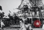 Immagine di Signore Vishnu carro processione Il Puri India, 1931, secondo 49 filmato di repertorio 65675030765