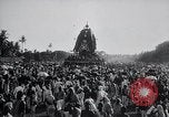 Immagine di Signore Vishnu carro processione Il Puri India, 1931, secondo 56 filmato di repertorio 65675030765