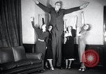 Immagine di Robert Wadlow Chicago Illinois USA, 1936, secondo 15 filmato di repertorio 65675030774